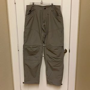 Kuhl NWT men’s pants. 34x32. Zipper into shorts.